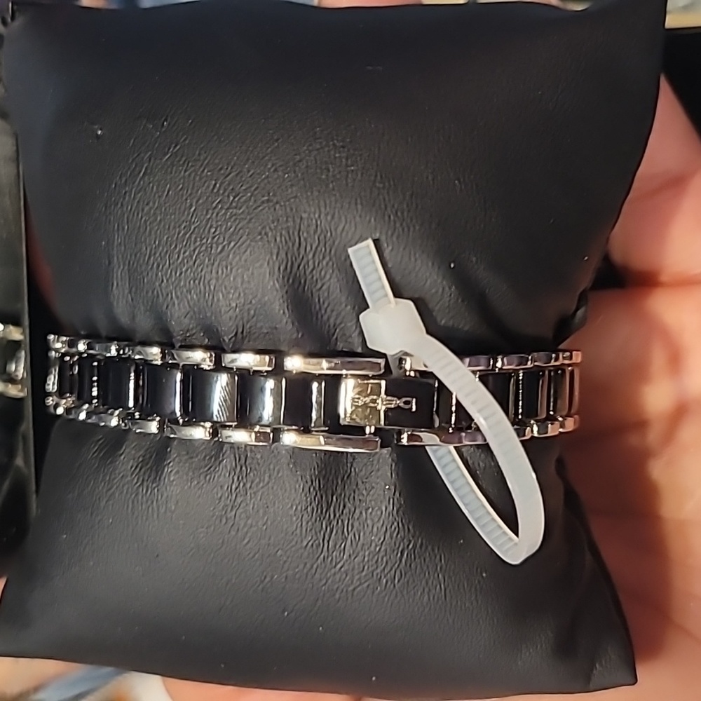 Bebe watch - Picture 2 of 3